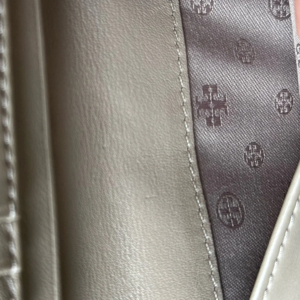 Tory Burch taupe leather zip around wristlet